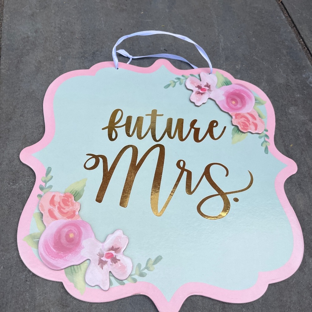 Future Mrs hanging sign